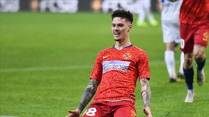 Dennis Man este dorit de fostul club al lui Alexandru Bourceanu! Un alt fost jucător al vicecampioanei FCSB ar putea ajunge la echipă