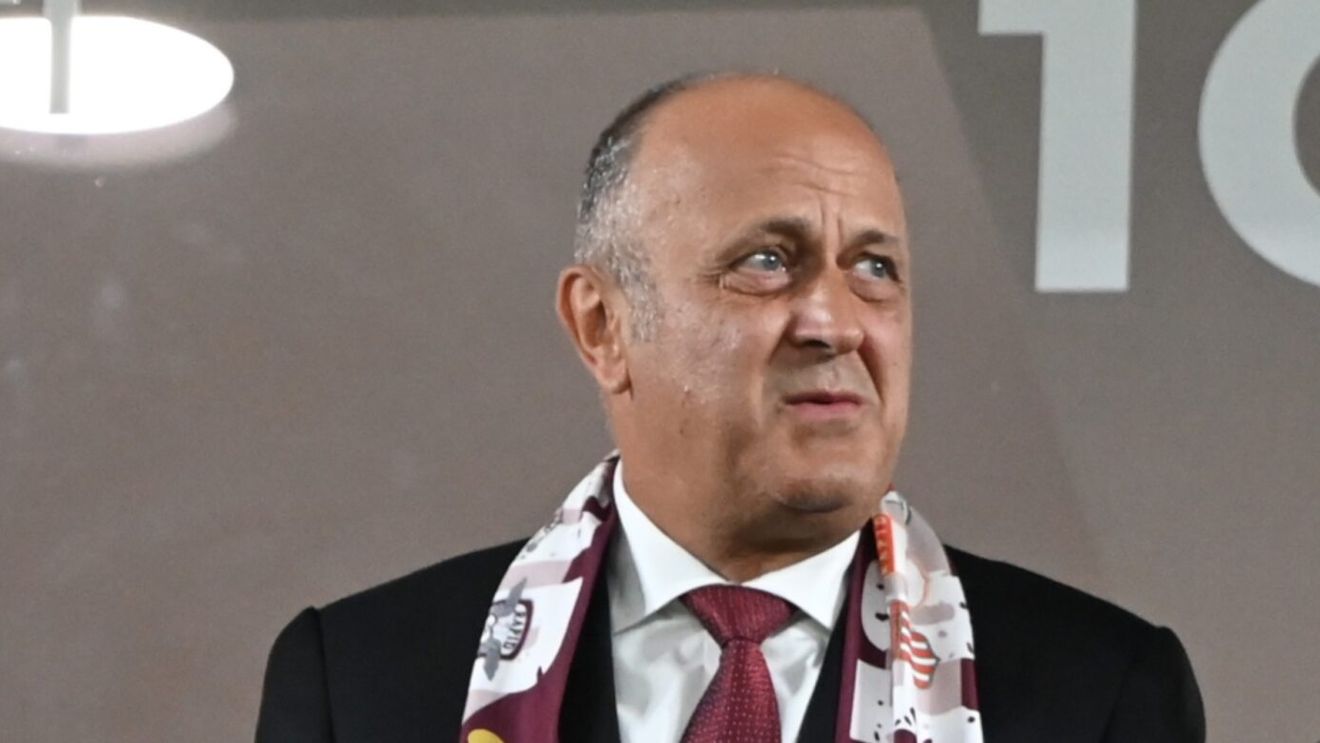 Dan Şucu a transferat doi fotbalişti pe loc! Un internațional camerunez şi unul islandez au semnat