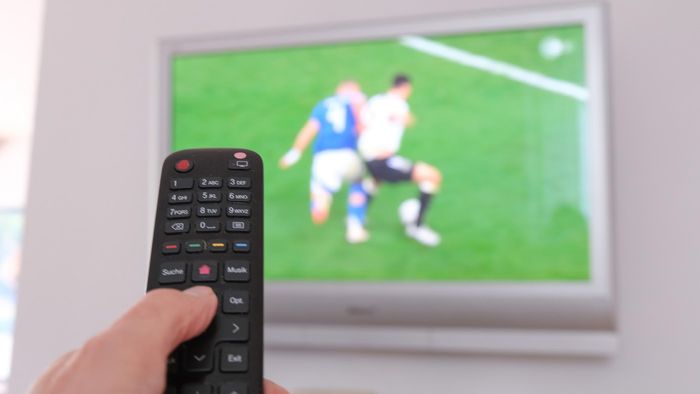 Voyo e de neoprit! A luat meciurile de fotbal după care românii sunt înnebuniți