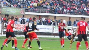 Romario Moise a devenit viral. Ce scrie presa din străinătate după foarfeca incredibilă de la Reşiţa: "Reţineţi numele şi execuţia!"