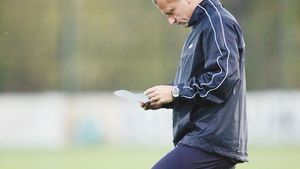 "Munti" nu va sta pe banca Stelei în derby-ul cu Dinamo