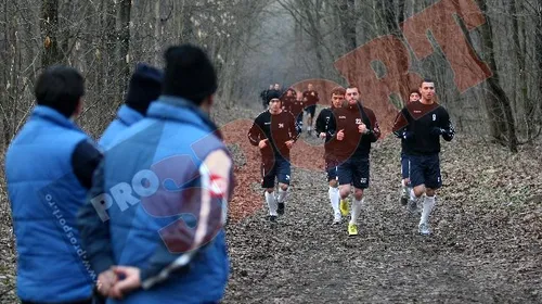 FOTO** Uhrin și-a scos jucătorii la pădure :)! Vezi imagini de la antrenamentul lui Poli!