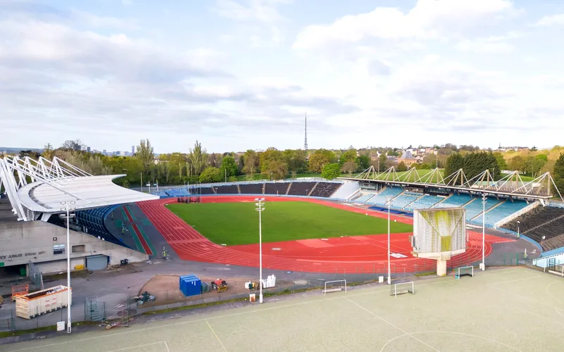 Stadionul, abandonat după 110 ani de când a găzduit finala Cupei. Arată ca după Cernobîl: șobolanii și vulpile au distru
