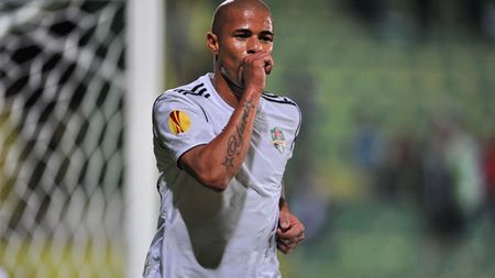 Cel mai așteptat jucător de steliști are șanse mici să vină, crede Lăcătuș!** "Fiara" explică de ce