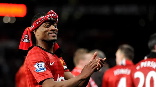 Evra l-a ironizat pe Suarez după ce United a câștigat titlul!** FOTO Cum a râs francezul de atacantul lui Liverpool