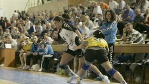 "U" Jolidon a fost gonită din "Horia Demian" și joacă în exil