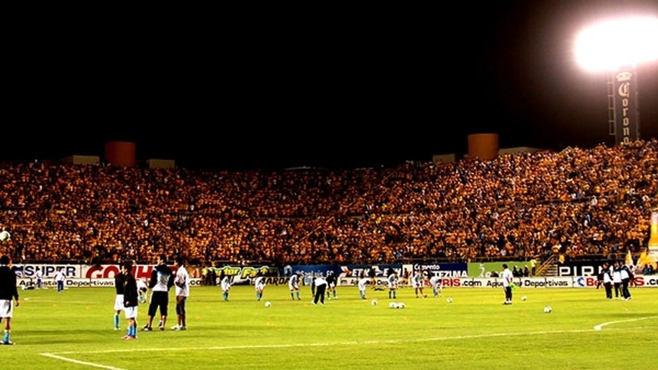 Niciodată în Liga 1 nu vei vedea așa ceva!** Fanii lui Tigres pot intra în Cartea Recordurilor! 22.000 au mers 800 de km alături de echipă