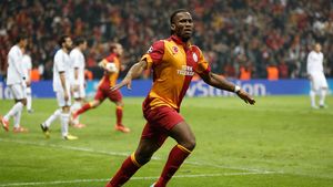 Drogba a devenit IDOL la Istanbul cu execuția asta!** VIDEO Golul fantastic care i-a făcut pe "galactici" să tremure pentru calificare