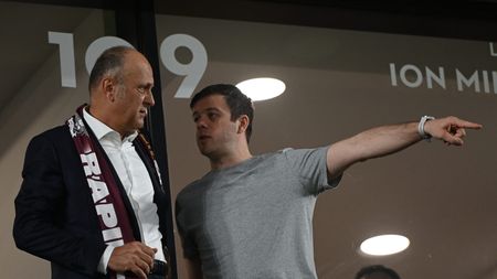 Lovitură pentru Dan Șucu. Îl poate pierde pe Neil Lennon, antrenorul ales să preia Rapid București: ofertă din Scoția!