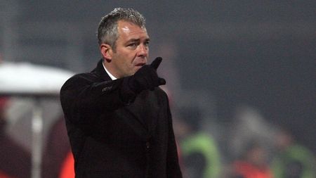 Costa l-a scos din sărite pe Paszkany: "Nu mai accept așa ceva, e gata!"** Cine este favorit pentru a prelua CFR
