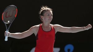 27 de lucruri inedite despre cea mai bună jucătoare de tenis a lumii. Cupa Litoralul, Mercedesul-dormitor, cum o alinta Stere, ce a făcut după finala din 2008 de la Roland Garros și... blondă sau brunetă? Simona Halep, 27 de ani pe 27 septembrie 