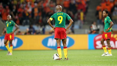 Rigobert Song, primul african ce joacă la patru turnee finale de CM! Le Guen: "Părăsim CM cu multe regrete"