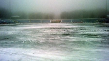 FOTO** 6 din cele 9 terenuri pe care se va juca prima etapă din retur se prezintă într-o stare precară!