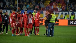 Dănciulescu, supărat pe lipsa de aport a asistenților adiționali: "Nu înțeleg de ce nu văd unele faze. E o cheltuială inutilă cu ei"