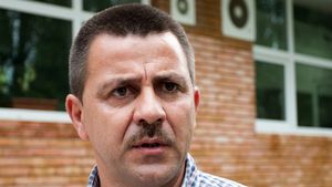EXCLUSIV | DNA Galați l-a trimis în judecată pe Auraș Brașoveanu pentru uz de fals și tentativă la înșelăciune. Oficialul Farului a comentat: "Voi demonstra ca nu am facut nimic"