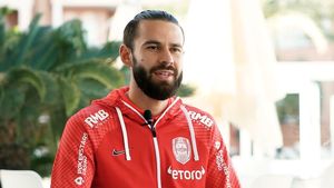 Bogdan Țîru, primele declarații după transferul la CFR Cluj. De ce a ales echipa lui Dan Petrescu și ce planuri are odată cu revenirea în România: „Încă mă gândesc la națională, îmi doresc” | VIDEO