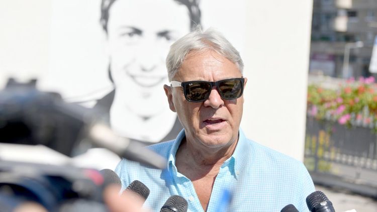 Legendele din Craiova Maxima s-au strâns la priveghiul lui Nae Ungureanu. Sorin Cârțu a vorbit printre lacrimi: „Eram o familie!”