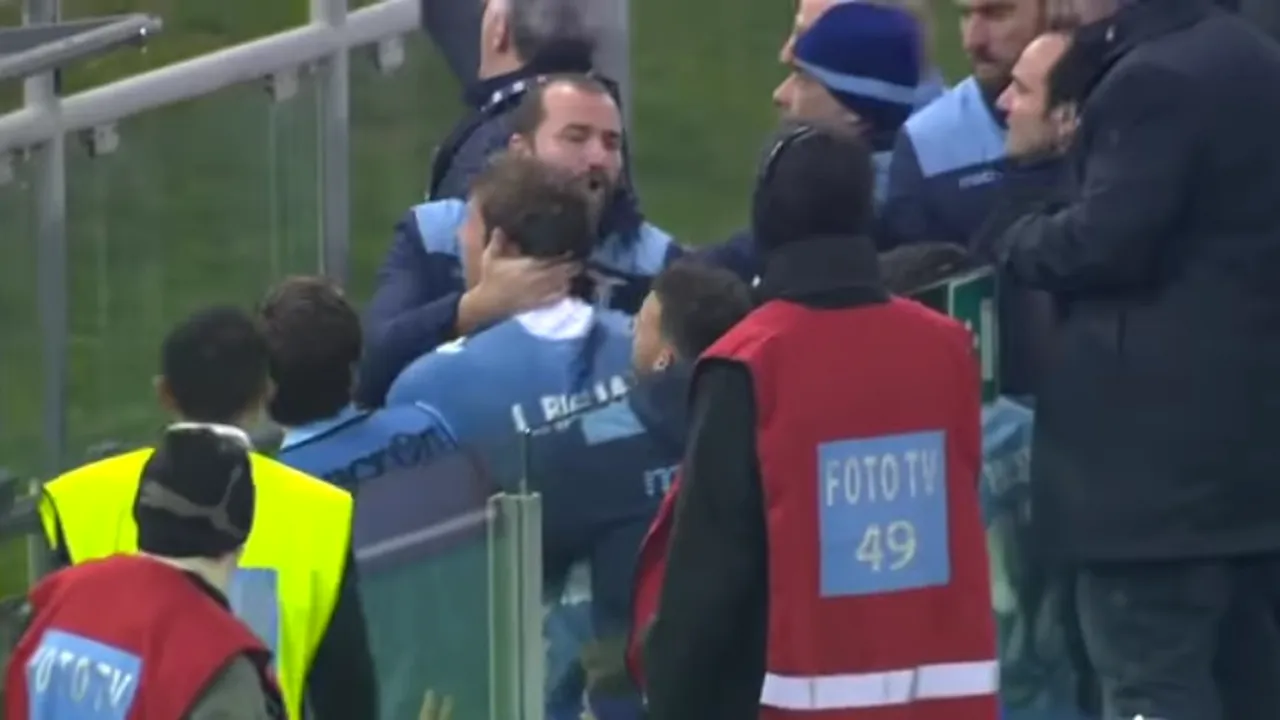 I-au lăsat nervii! VIDEO | Lucas Biglia, căpitanul lui Lazio, la un pas de încăierare cu un suporter care i-a înjurat soția. Ce a urmat