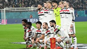 Surpriză pentru Ruben Amorim și oamenii grei de la Manchester United! Ce au primit din partea Stelei, imediat după meciul care a adus 50.000 de oameni în Europa League. EXCLUSIV