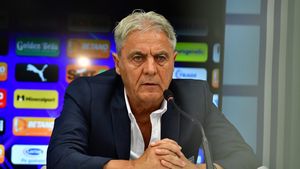 Sorin Cârțu, cucerit total de noul jucător transferat de Universitatea Craiova: „M-a surprins”. Ce l-a nemulţumit la înfrângerea cu Rapid