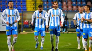 Avem lista de disponibilizări de la Universitatea Craiova! Oltenii vor să se despartă de mai mulţi jucători cu salarii mari | EXCLUSIV