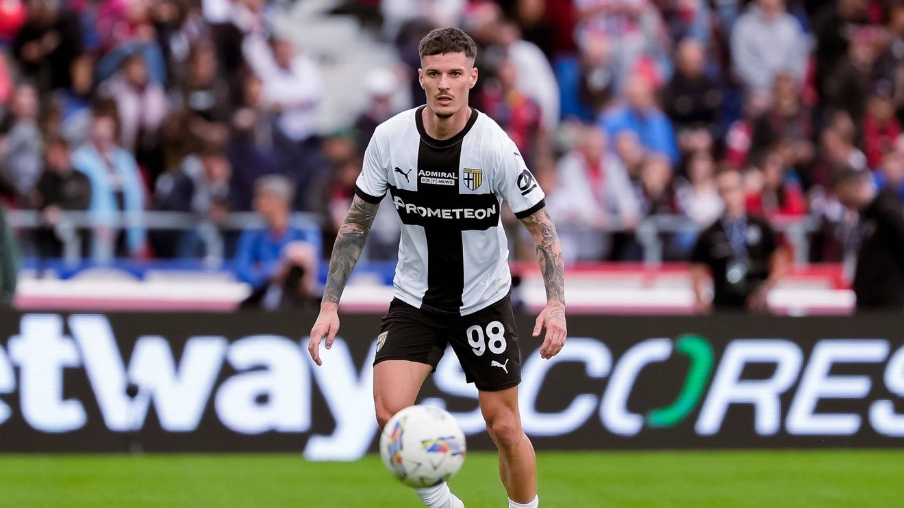 Dennis Man va fi unul dintre cele mai scumpe transferuri din istoria Parmei! Cota românului a „bubuit”