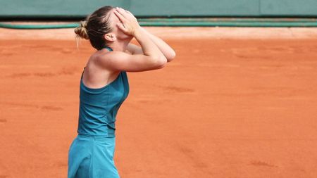 VIDEO | Halep și-a "nimicit" adversara în game-ul patru al setului decisiv, cu un raliu care va rămâne în istoria Roland Garros! Punctul meciului cu care Simona a făcut pasul cel mare către câștigarea trofeului