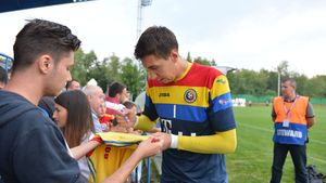 INTERVIU cu Pantilimon | Destinul e pentru Contra, de ce e Daum om bun, ce a învățat la Depor, concurența cu Tătă și Poli la pătrat. "Susțin ambele echipe, sper ca într-o zi să fie una singură, cu 40.000 de oameni în tribune"