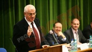 A dezvăluit motivul pentru care nu ar accepta niciodată postul de șef al FRF!** El poate fi succesorul potrivit pentru Sandu