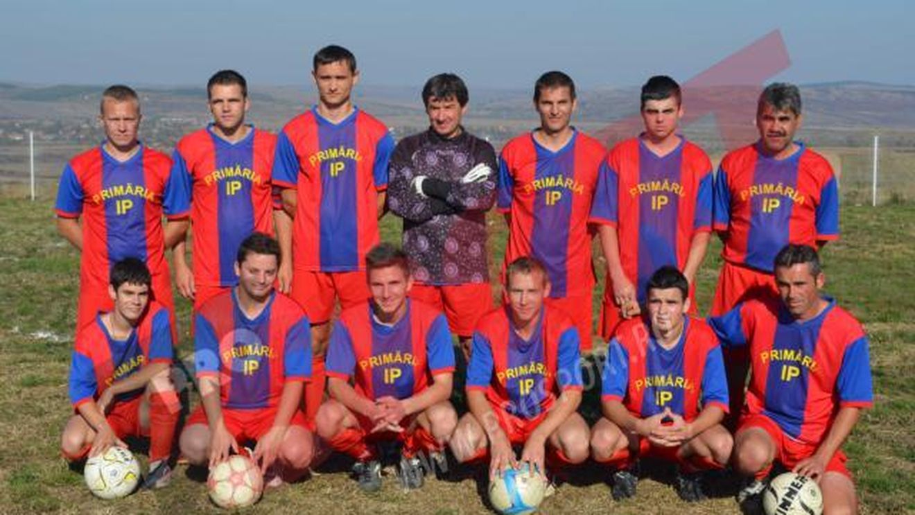 Steaua "strălucește" la sat!** O echipă își trăiește viața în oglindă cu cea mai galonată grupare din fotbalul românesc