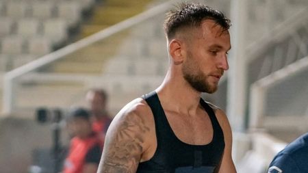 Ce riscă Denis Drăguș după faultul șocant din meciul cu Bosnia