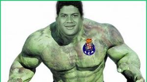 Povestea incredibilă a celui mai curtat atacant al Europei!** "Mă trezeam la ora trei dimineața și încărcam marfă"