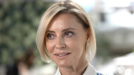 S-a dezbrăcat și i-a dat un mesaj cu o poză Dianei Șucu după ce soția patronului de la Rapid l-a făcut focă!