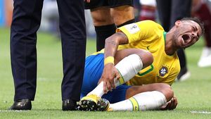 VIDEO | Sfat prețios primit de irlandezi în caz de incendiu: "Opriți-vă, aruncați-vă, rostogoliți-vă. Faceți ca Neymar". Gluma virală făcută de pompierii din Dublin :)