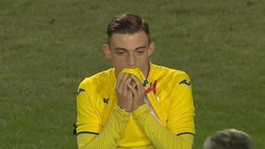 Unde am pierdut meciul? La Moruțan sau la Andrei Vlad sau la Stoichiță, "antrenorul" din lojă? Trei întrebări după ratarea calificării la Campionatul European Under 19
