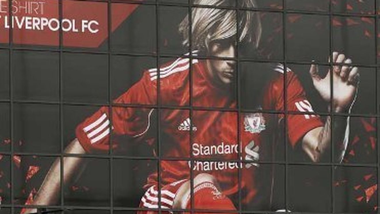 "Cormoranii", datori vânduți