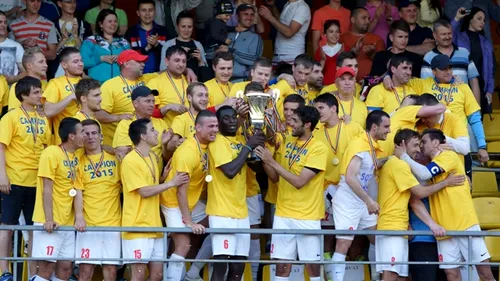 Doi români au câștigat titlul în cel mai echilibrat campionat din ISTORIE! Trei echipe au fost egale, cum s-a realizat departajarea