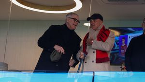 Dan Șucu poate face două afaceri care să-i aducă 50.000.000 de euro. Anunțul italienilor