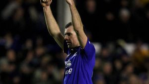 VIDEO Manchester United are "soldați" la alte echipe! ** După golul cu City, Darron Gibson a fost scos în oraș de Wayne Rooney: "Te iubesc, puștiule!"