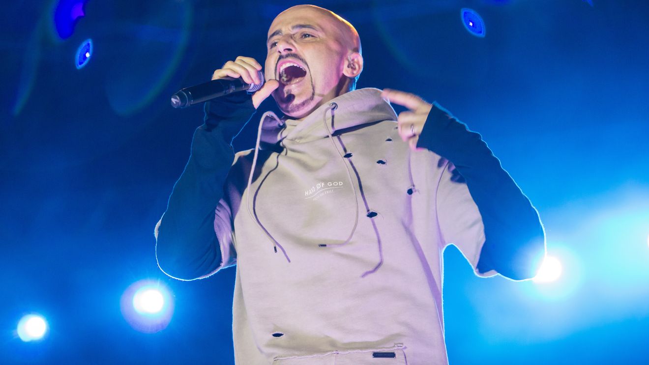 A venit răspunsul trupei Voltaj pentru elevele lui Ambros Martin. VIDEO | Mesajul emoționant pe care l-a transmis Călin Goia în timpul ultimului concert