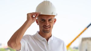 Florin Tănase îşi extinde imperiul imobiliar şi a atras un nou nume de la FCSB în proiectul său cu blocuri pentru familii, afacerea care i-a multiplicat averea