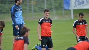 Steaua își prezintă noul echipament pentru deplasare!** FOTO Cum arată noile tricouri