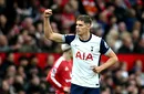 Ăsta da ghinion curat pentru Radu Drăguşin. Rivalul pe post de la Tottenham, Micky van de Ven, a făcut o cursă senzațională de 60 de metri şi a dat pasă de gol în derby-ul cu Manchester United