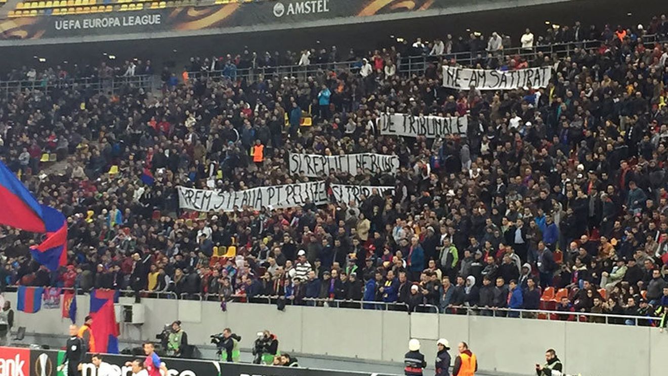 Și "noua galerie" a Stelei protestează. FOTO | Mesajul ferm afișat în peluză la meciul cu Zurich