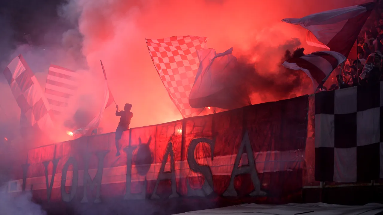 GALERIE FOTO | Academia Rapid - Steaua, un altfel de meci, o altfel de atmosferă. Giuleștiul în clocot, surprins de fotoreporterul Mediafax, Alexandru Dobre 