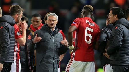 Mourinho s-a dus direct la jucătorii lui Anderlecht după meci. Dezvăluirea lui Chipciu: "Am ieșit în aplauzele fanilor". VIDEO Gestul superb al portughezului la final