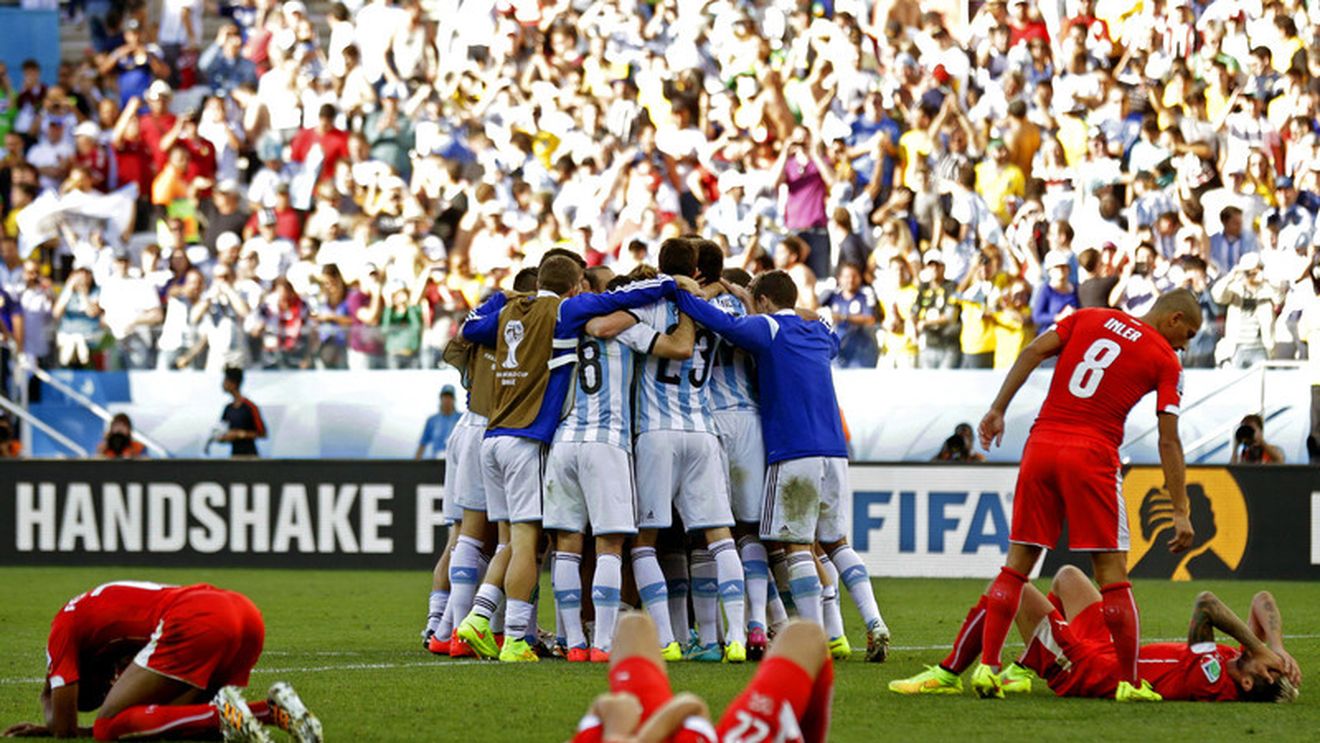 Pasiune dusă la extrem. AUDIO | Comentatorii argentinieni au recitat rugăciunea "Ave Maria" spre finalul partidei cu Elveția