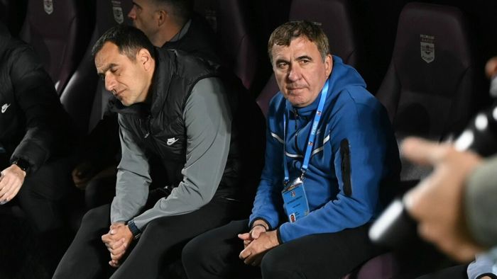 „Gică Hagi nu mai domină vestiarul!”. Dinu Gheorghe spune lucrurilor pe nume despre dezastrul de la Farul Constanța. EXCLUSIV