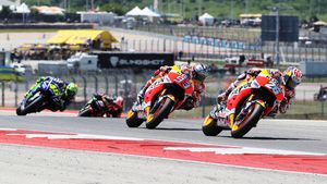 Dani Pedrosa câștigă la Jerez, după o cursă cu accidente și o bătaie între piloți. Rossi termină pe 10, dar rămâne lider la general

