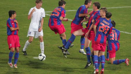 'Dacă are probleme cu Motherwell,** Steaua nu merită să joace în grupele Europa League'